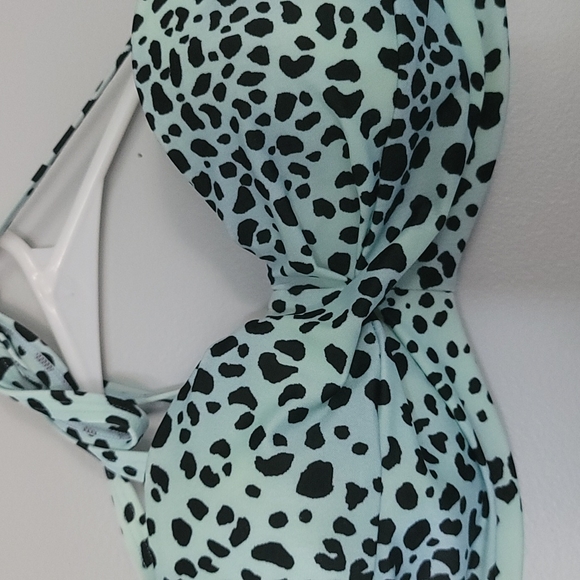 Victoria's Secret 36C (large) mint leopard bikini top - Picture 2 of 9